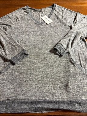 Dolnine Heather Gray V-Neck women’s  Sweater size 20 W